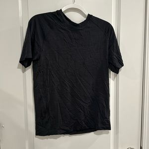 NWT Men’s Rhone Reign Tech Workout Shirt black size S